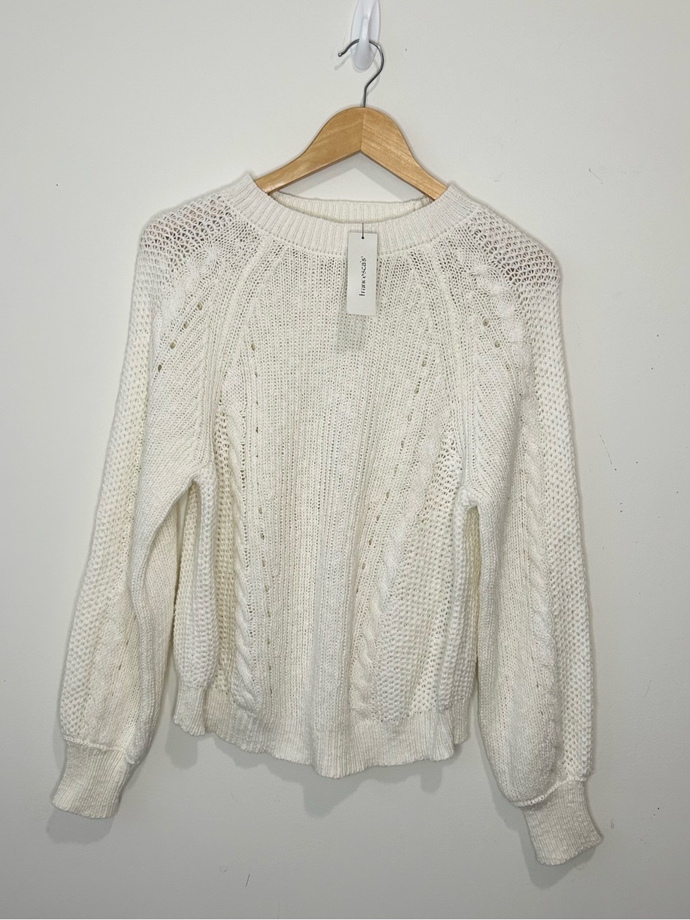 Francesca’s Long Sleeve Knit Cable Sweater Medium Ivory New